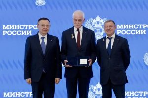 Генеральный директор Ассоциации Сергей Голубев награжден Почетным знаком Министерства строительства и жилищно-коммунального хозяйства Российской Федерации за профессионализм, трудолюбие и верность профессии.